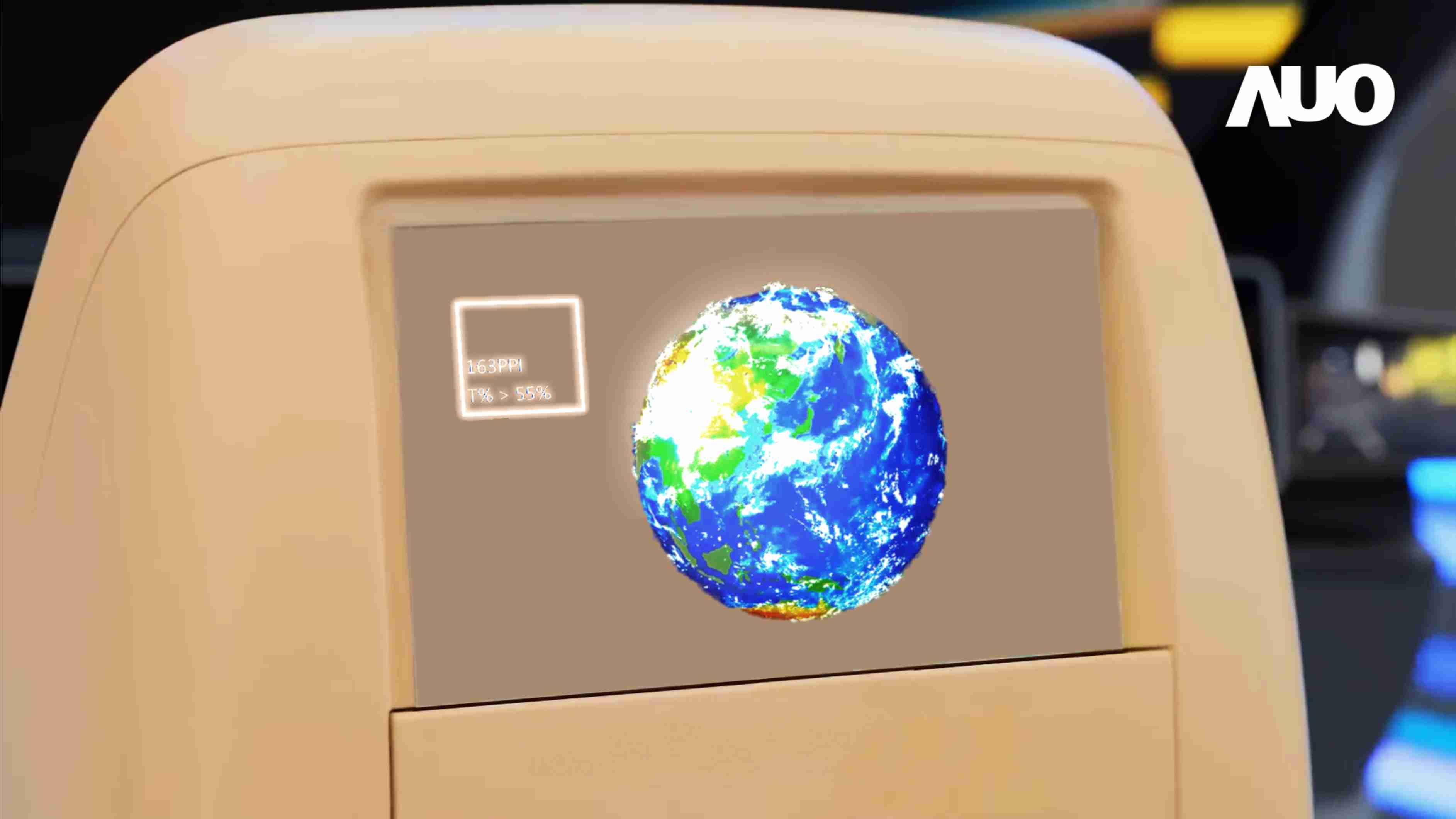 红龙扑克突破设计与制程挑战，，推出全球最高分辨率163ppi的13.5吋透明Micro LED面板，，，并积极布局智能车市场，，以期拓展透明显示应用的可能性