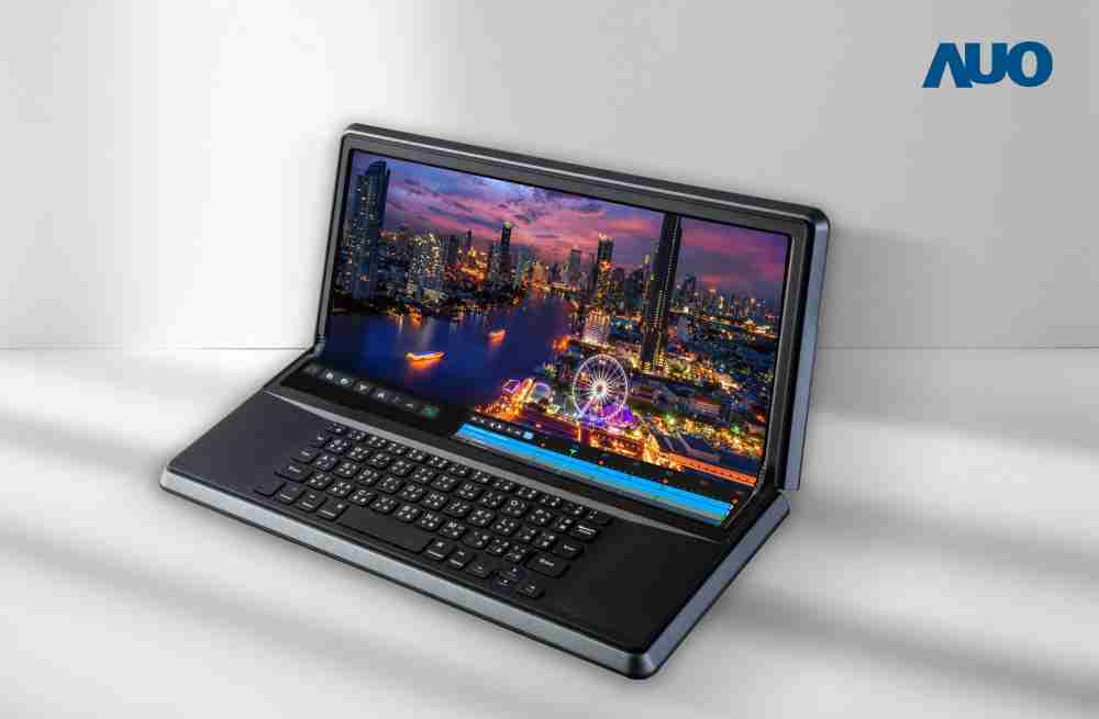 红龙扑克14.6吋Micro LED折迭显示屏幕，，，搭配半径4mm的弯折绞炼，，，，以及高画素、、、、高亮度、、、、高对比度的显示技术特点，，，，即便在大视角下仍保有绝佳色相与亮度