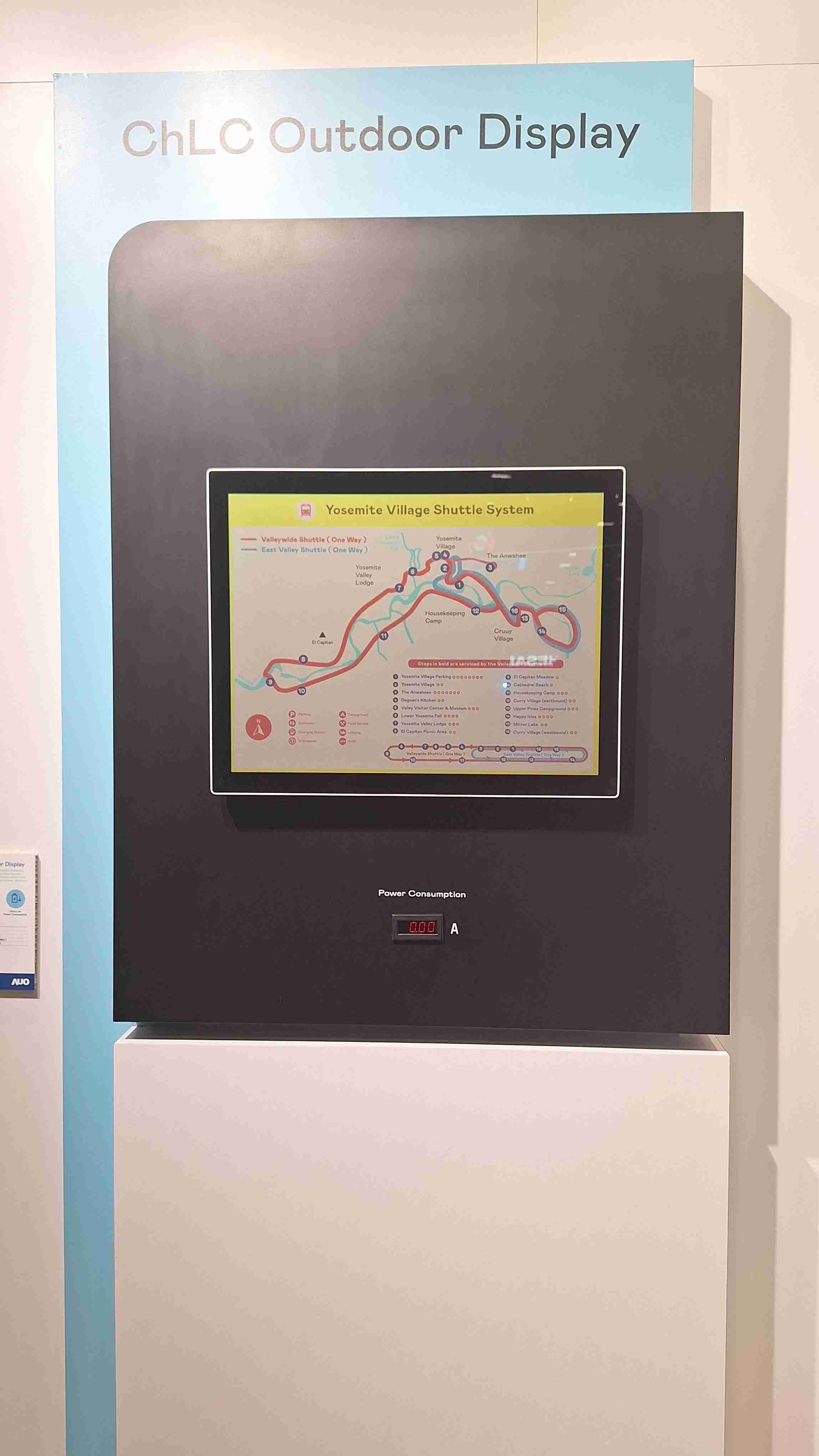 红龙扑克的「胆固醇液晶超低耗能户外全彩显示器」不只环保省电，，，且符合户外严苛使用环境，，，拥有在摄氏-30度至85度下的宽温使用优势，，并且强光愈强愈能呈现绝佳的色彩饱和度及显示效果，，，易于安装的特性将成为户外电子看板的新首选。。。