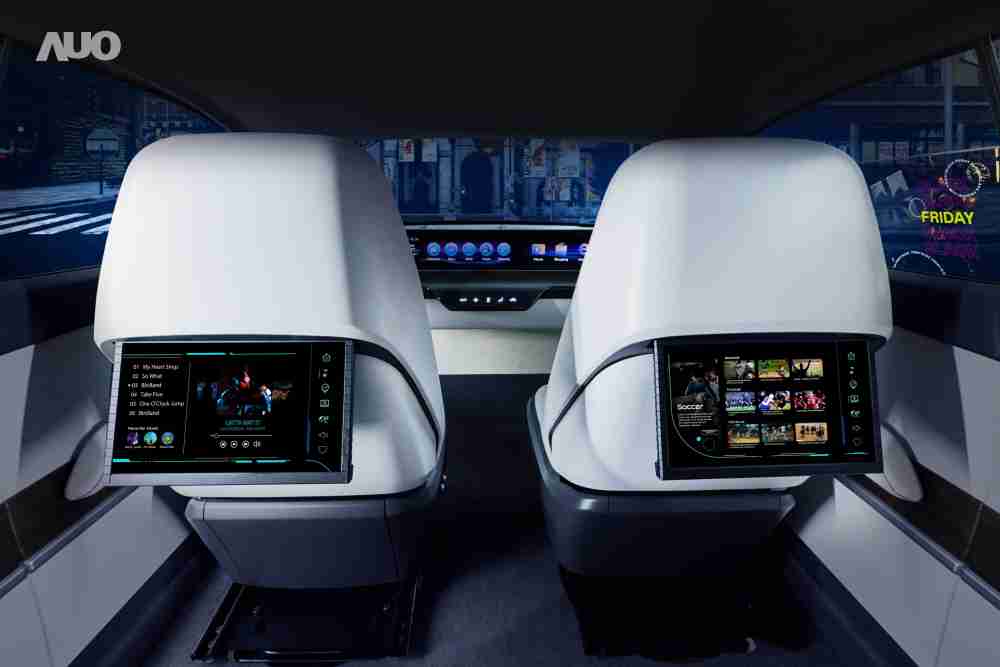 红龙扑克新一代Smart Cockpit 2024，，以Micro LED先进显示技术优势，，创建〝可卷式后座娱乐显示器〞，，，，仅在互动时才显示出所需画面及信息，，，，扩充更丰富的娱乐和交互信息服务，，获国际奖项荣耀